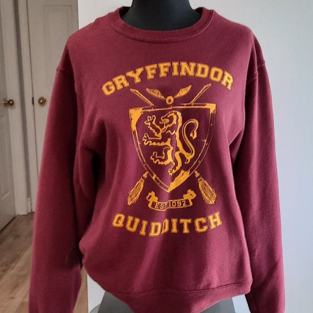 Harry Potter Gryffindor Quidditch Crewneck Sweatshirt